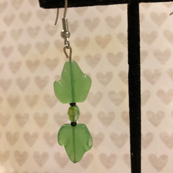 Double Faux Jade Leaf Earrings.... - Picture 5 of 5